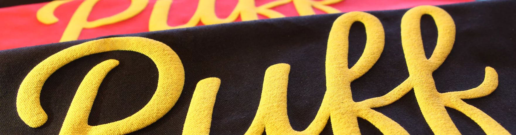 Puff Print voorbeeld op schoudertas